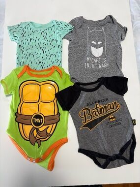 Batman baby onesie lot superhero short sleeve 0-3m